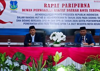 WALI KOTA DAN WAKIL WALI KOTA TEBING TINGGI HADIRI RAPAT PARIPURNA DPRD DENGARKAN PIDATO KENEGARAAN PRESIDEN RI TERKAIT RUU APBN 2027 DAN NOTA KEUANGAN