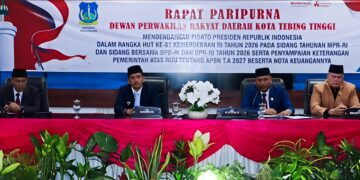 WALI KOTA DAN WAKIL WALI KOTA TEBING TINGGI HADIRI RAPAT PARIPURNA DPRD DENGARKAN PIDATO KENEGARAAN PRESIDEN RI TERKAIT RUU APBN 2027 DAN NOTA KEUANGAN