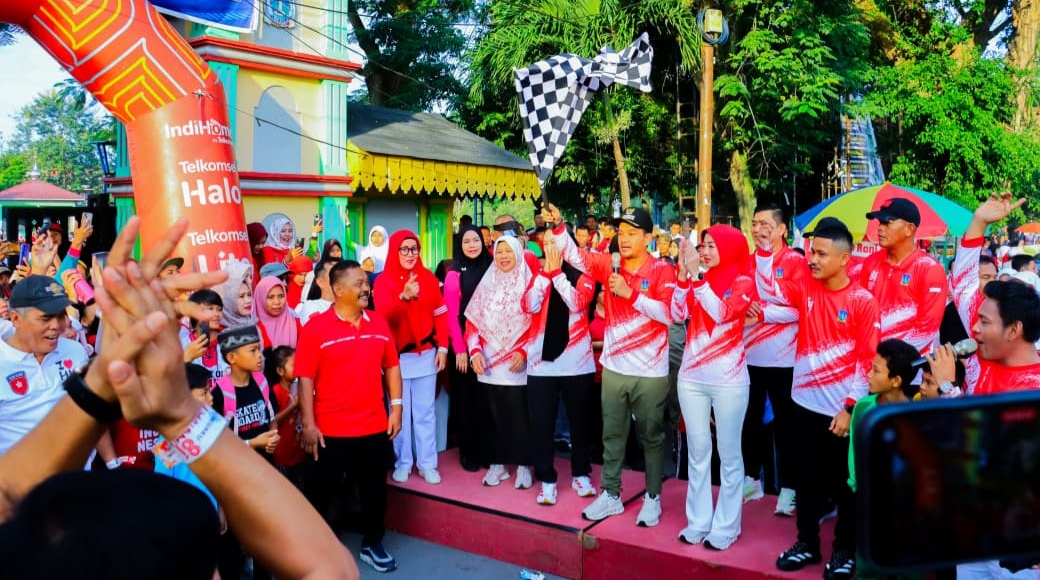 MERIAH!!! RIBUAN WARGA KOTA TEBING TINGGI PADATI LAPANGAN MERDEKA SEMARAKKAN HUT KE-81 RI 3 MERIAH!!! RIBUAN WARGA KOTA TEBING TINGGI PADATI LAPANGAN MERDEKA SEMARAKKAN HUT KE-81 RI - IMG 20260816 204046