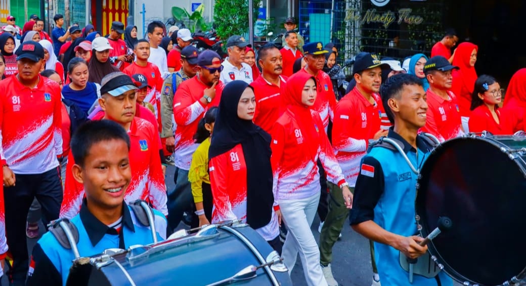 MERIAH!!! RIBUAN WARGA KOTA TEBING TINGGI PADATI LAPANGAN MERDEKA SEMARAKKAN HUT KE-81 RI 5 MERIAH!!! RIBUAN WARGA KOTA TEBING TINGGI PADATI LAPANGAN MERDEKA SEMARAKKAN HUT KE-81 RI - IMG 20260816 204225