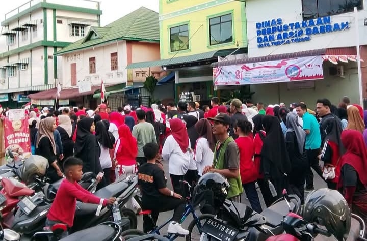 MERIAH!!! RIBUAN WARGA KOTA TEBING TINGGI PADATI LAPANGAN MERDEKA SEMARAKKAN HUT KE-81 RI 8 MERIAH!!! RIBUAN WARGA KOTA TEBING TINGGI PADATI LAPANGAN MERDEKA SEMARAKKAN HUT KE-81 RI - IMG 20260816 204409
