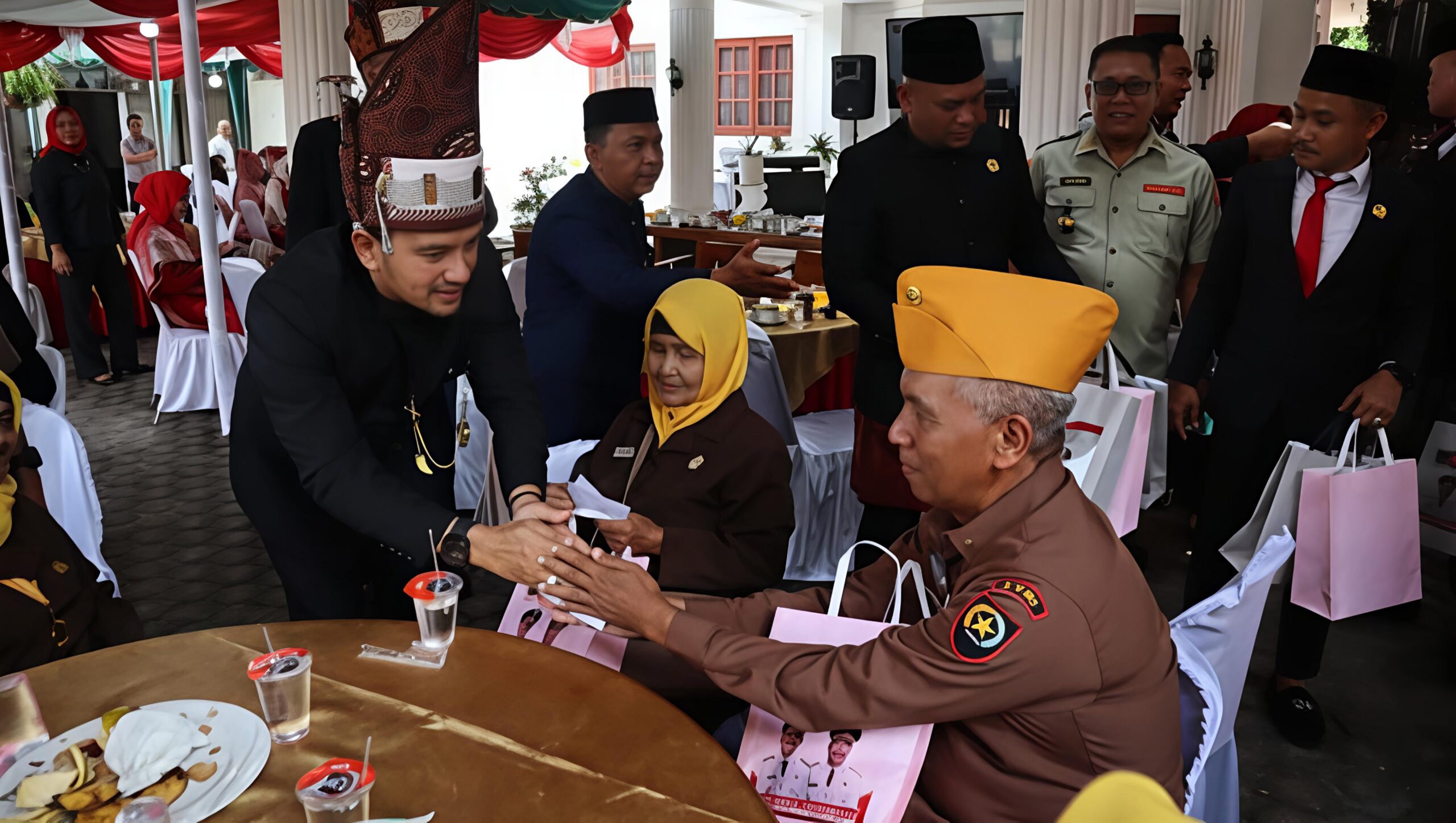 H. IMAN IRDIAN SARAGIH, SOSOK WALI KOTA CINTA TANAH AIR DAN FIGUR PEMIMPIN DAERAH MILIKI KARAKTER KEBANGSAAN KUAT 3 H. IMAN IRDIAN SARAGIH, SOSOK WALI KOTA CINTA TANAH AIR DAN FIGUR PEMIMPIN DAERAH MILIKI KARAKTER KEBANGSAAN KUAT - IMG 20260817 150626 1 scaled