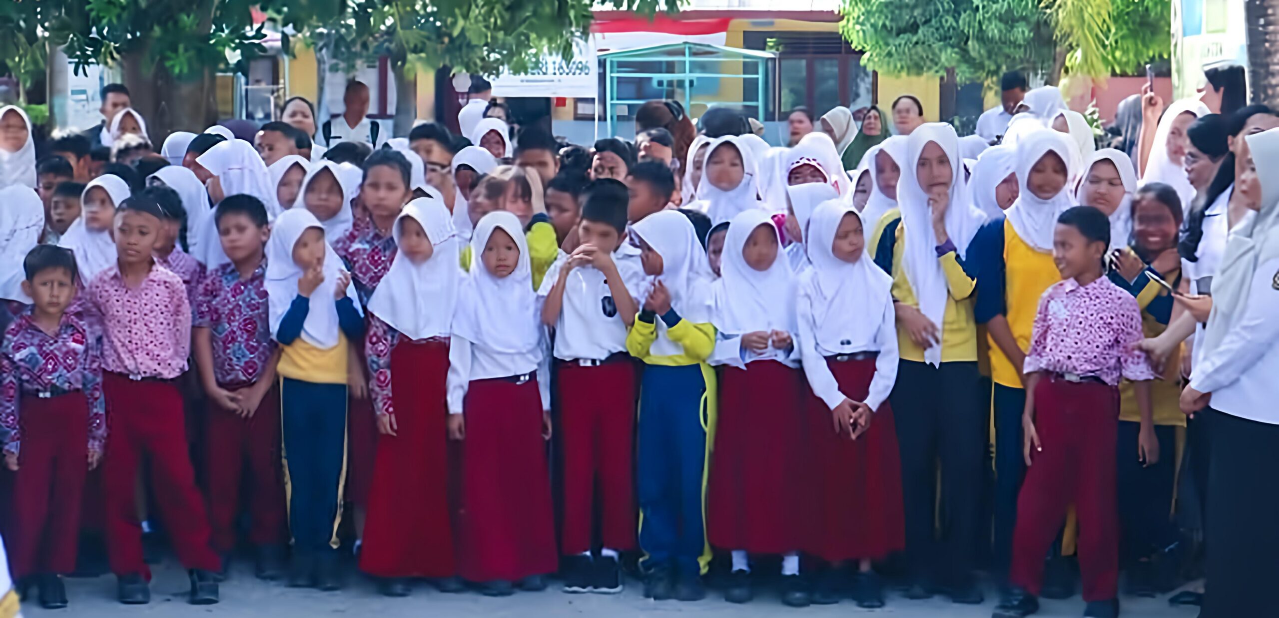Wali Kota Tebing Tinggi Komitmen Dukung Keberlangsungan Pendidikan Anak-Anak 8 Wali Kota Tebing Tinggi Komitmen Dukung Keberlangsungan Pendidikan Anak-Anak - IMG 20260819 215927 scaled