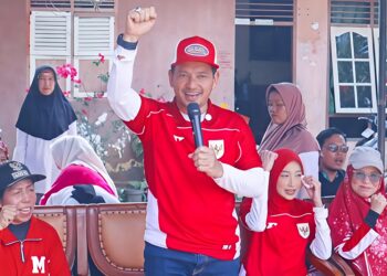 WALI KOTA TEBING TINGGI TINJAU PERLOMBAAN TRADISIONAL WARGA MERIAHKAN HUT KE -81 RI