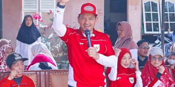 WALI KOTA TEBING TINGGI TINJAU PERLOMBAAN TRADISIONAL WARGA MERIAHKAN HUT KE -81 RI