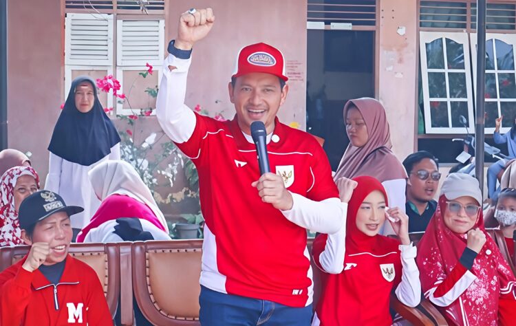 WALI KOTA TEBING TINGGI TINJAU PERLOMBAAN TRADISIONAL WARGA MERIAHKAN HUT KE -81 RI 2 WALI KOTA TEBING TINGGI TINJAU PERLOMBAAN TRADISIONAL WARGA MERIAHKAN HUT KE -81 RI