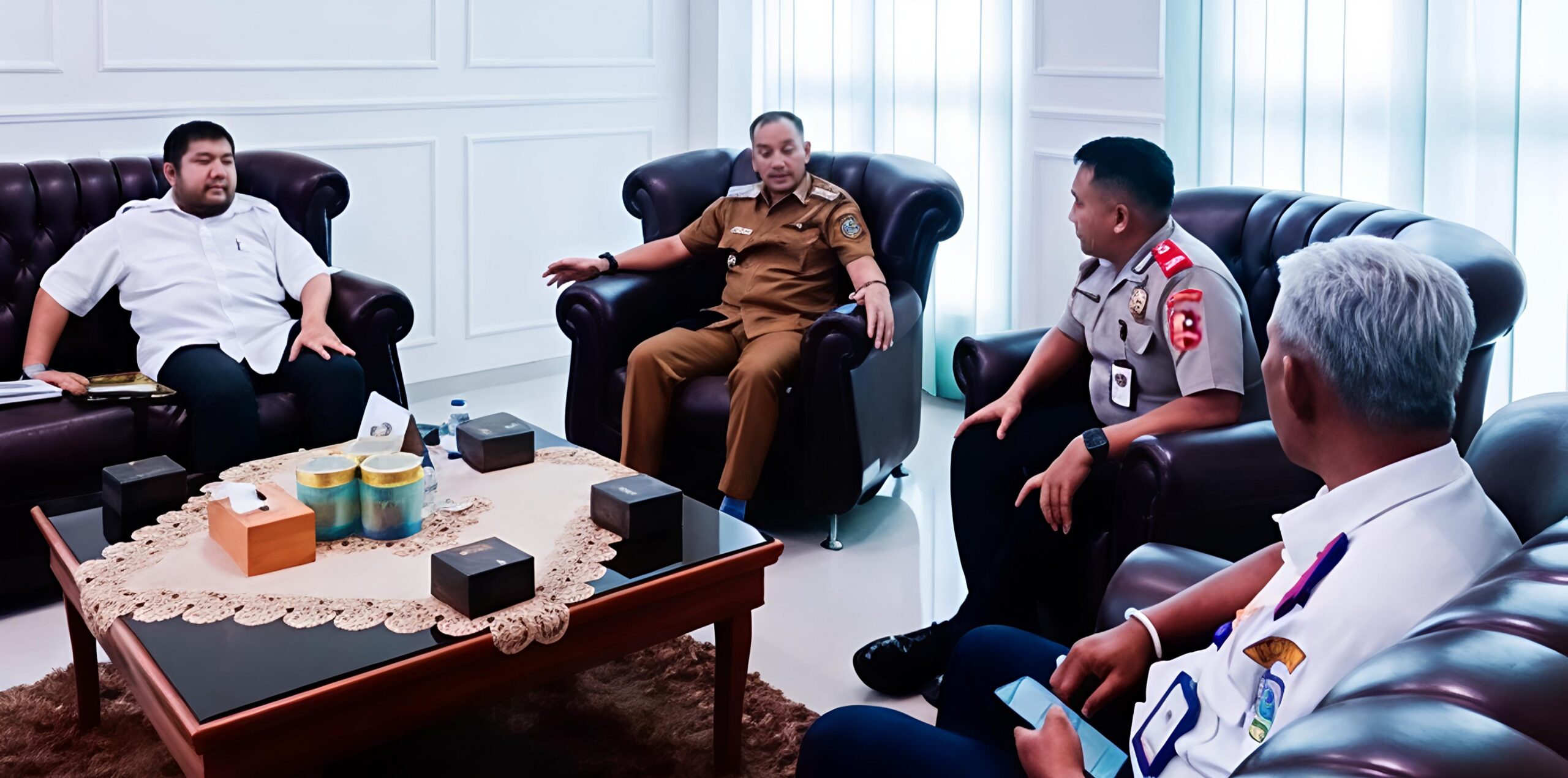 Minta OPD Dukung Pengisian Kuesioner Street Crime, Wali Kota Tebing Tinggi Terima Audiensi Siswa Sespimmen Polri 3 Minta OPD Dukung Pengisian Kuesioner Street Crime, Wali Kota Tebing Tinggi Terima Audiensi Siswa Sespimmen Polri - IMG 20260824 231321 scaled