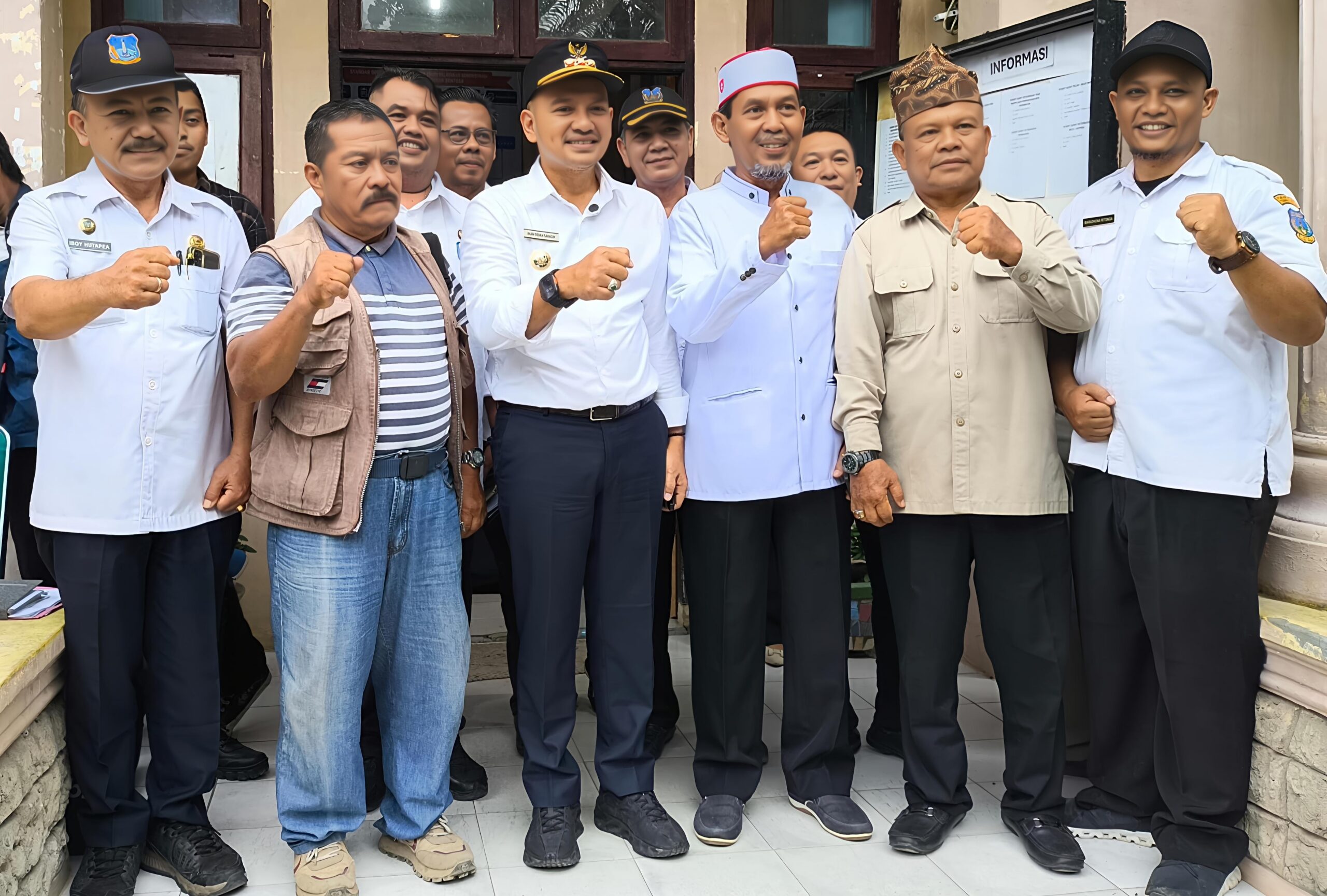 Wali Kota Tebing Tinggi Tinjau Penyaluran Beras Di Kelurahan Mekar Sentosa, Pastikan Bantuan Tepat Sasaran  - IMG 20260828 074154 scaled
