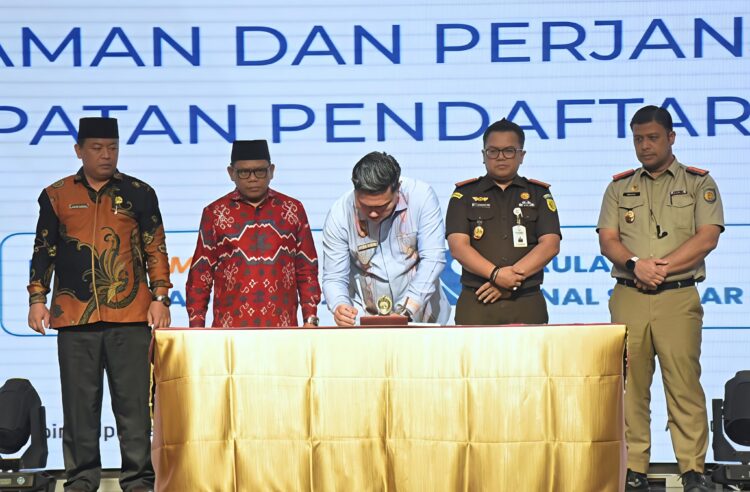 Wabup Deli Serdang Tandatangani Nota Kesepahaman Percepatan Pendaftaran Tanah Wakaf