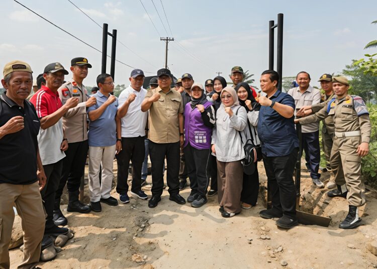 Cegah Masuknya Truck Pasir, Pemkab Deli Serdang Pasang Pembatas Akses Menuju Bantaran Sungai Ular