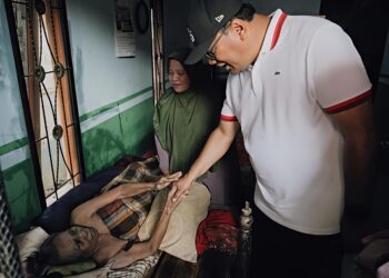 Asri Ludin Datang Ibu Kartini Dibawa Ke RSUD Haji Amri Tambunan, Siti Fatimah Terharu