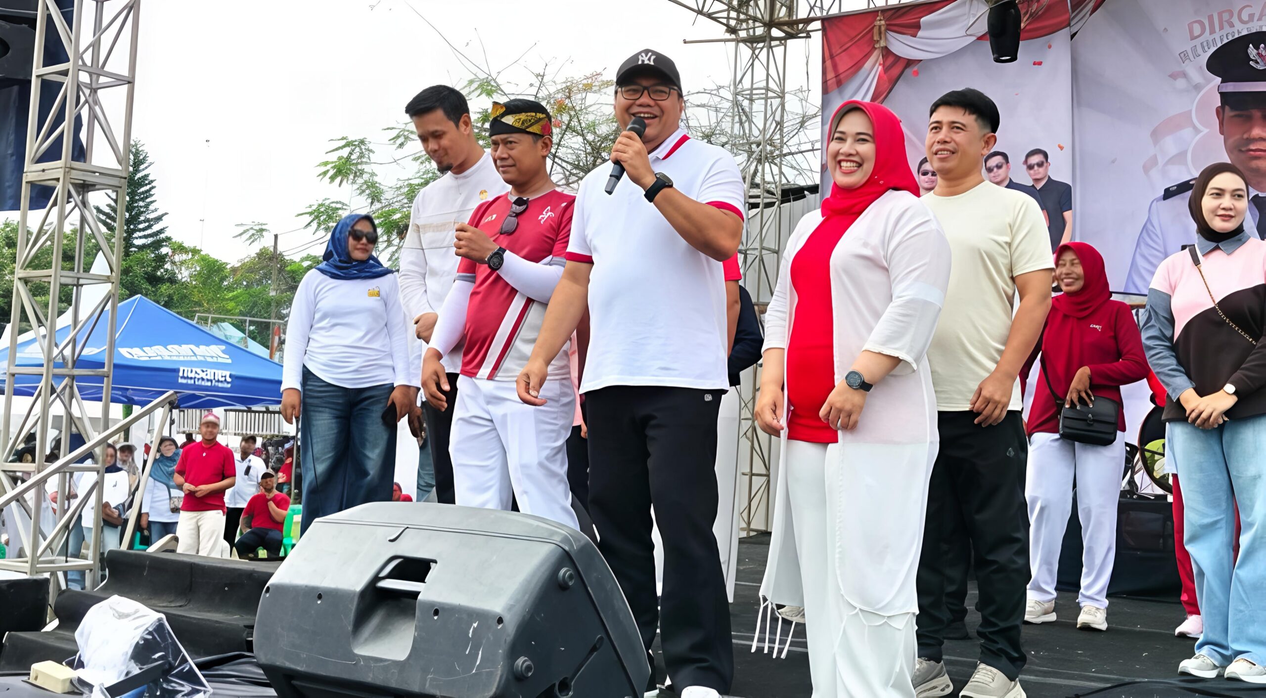 Hadiri Gebyar Akbar Desa Buntu Bedimbar, Bupati Asri Ludin Ajak Warga Ramaikan Jalan Santai - IMG 20260831 072030 scaled