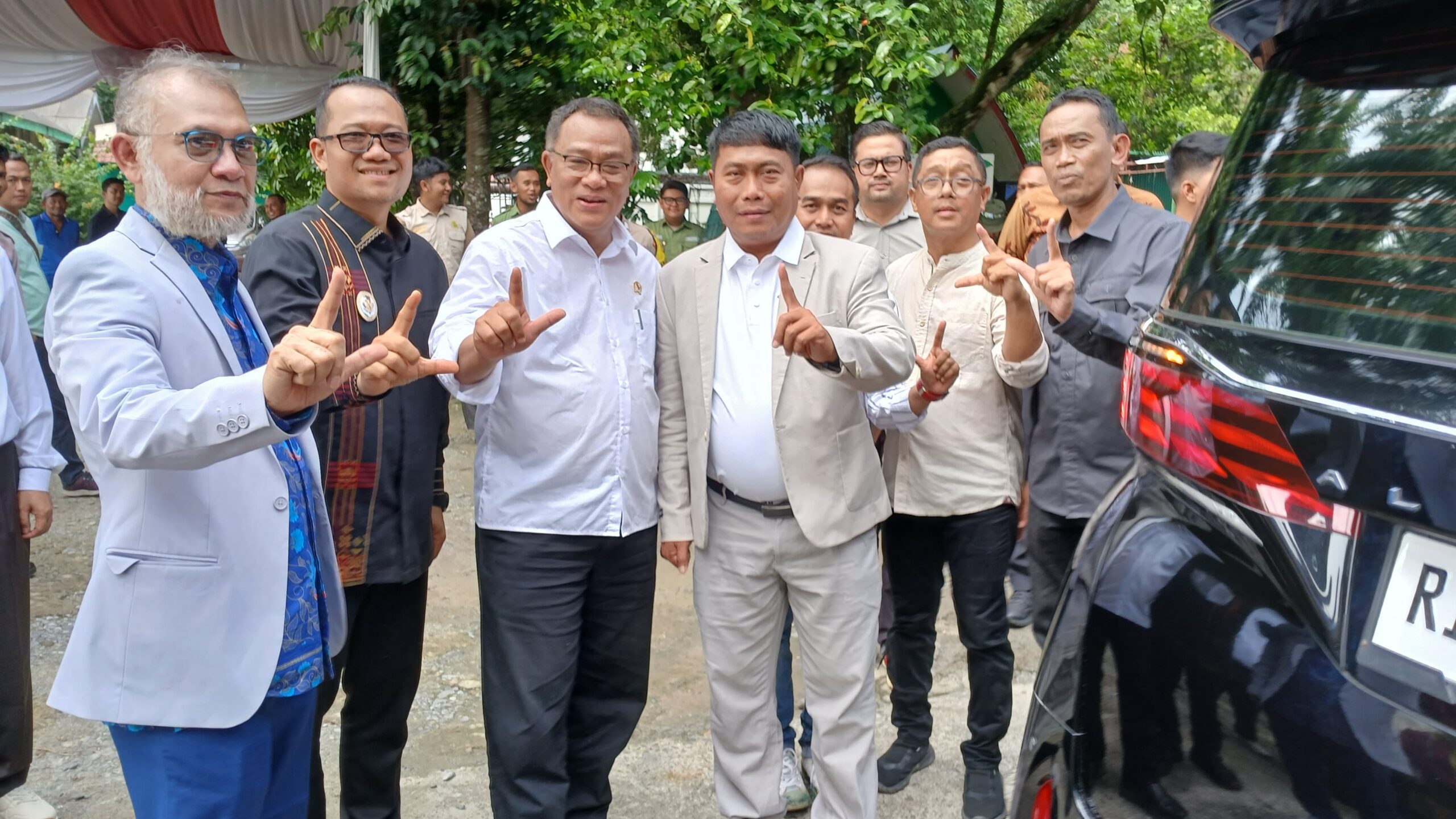 Gerakan Penanaman Pohon Jati Merah Di Kebun Percobaan Agroforestri FP UISU Medan 6 Gerakan Penanaman Pohon Jati Merah Di Kebun Percobaan Agroforestri FP UISU Medan - IMG 20260906 WA0005 scaled