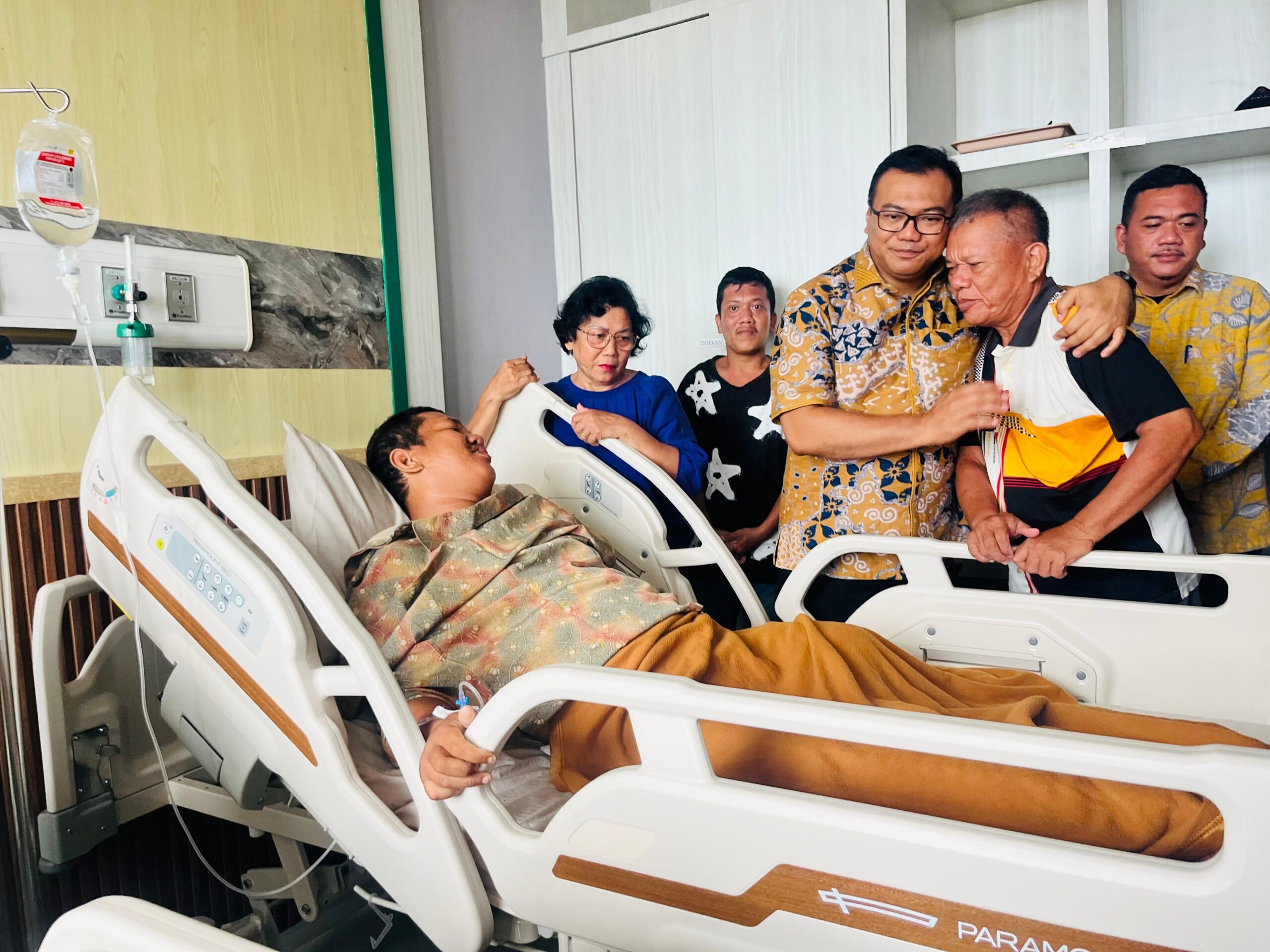 Asri Ludin Kunjungi ASN Dishub Deli Serdang Di RSUP Adam Malik Akibat Kecelakaan Kerja 6 Asri Ludin Kunjungi ASN Dishub Deli Serdang Di RSUP Adam Malik Akibat Kecelakaan Kerja - IMG 20260906 WA0018 scaled