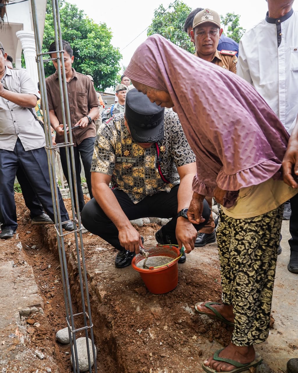 Nek Ngateni, Dapat Bantuan Program Rumah Layak Huni BAZNAS Deli Serdang Dari Zakat ASN - IMG 20260926 WA0007