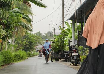 Jalan Desa Tandem Hilir Mulus Setelah Menanti 81 Tahun, Siti Gembira 7 Jalan Desa Tandem Hilir Mulus Setelah Menanti 81 Tahun, Siti Gembira