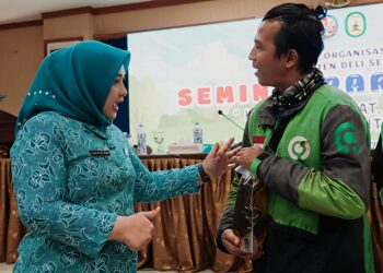 Pengemudi Ojol Ikut Seminar Parenting Diadakan Gabungan Organisasi Wanita Deli Serdang 7 Pengemudi Ojol Ikut Seminar Parenting Diadakan Gabungan Organisasi Wanita Deli Serdang