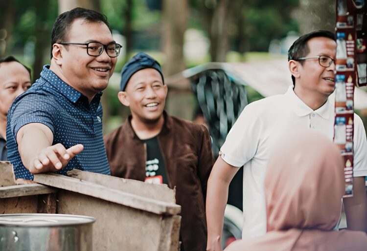 Bupati Asri Ludin Bangkitkan Kehidupan Pelaku UMKM, Dari Tenda Kecil Ke Tempat Istimewa 2 Bupati Asri Ludin Bangkitkan Kehidupan Pelaku UMKM, Dari Tenda Kecil Ke Tempat Istimewa