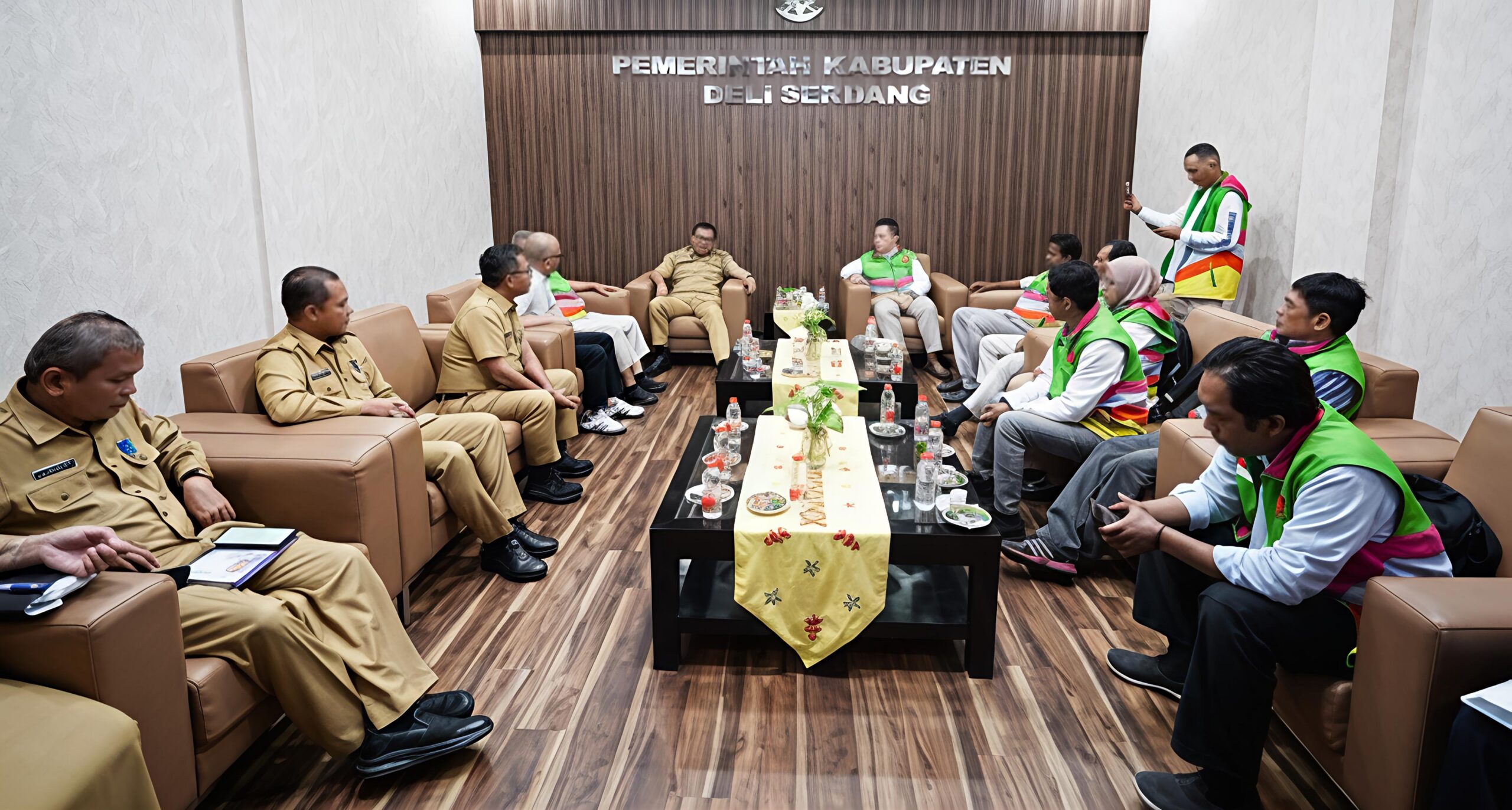 24 Pengemudi Ojol Warga Deli Serdang Mendapat Kepesertaan BPJS TK Gratis 7 24 Pengemudi Ojol Warga Deli Serdang Mendapat Kepesertaan BPJS TK Gratis - IMG 20260907 204310 scaled