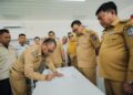 Bupati Deli Serdang Saksikan Penandatanganan MoU Penyediaan Bahan Pangan Antara SPPG Dan KDMP Beringin 11 Bupati Deli Serdang Saksikan Penandatanganan MoU Penyediaan Bahan Pangan Antara SPPG Dan KDMP Beringin