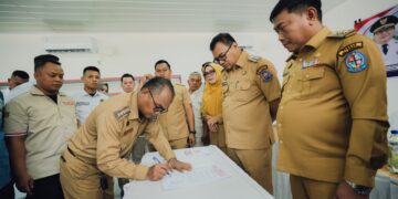Bupati Deli Serdang Saksikan Penandatanganan MoU Penyediaan Bahan Pangan Antara SPPG Dan KDMP Beringin 13 Bupati Deli Serdang Saksikan Penandatanganan MoU Penyediaan Bahan Pangan Antara SPPG Dan KDMP Beringin