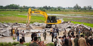 Bupati Deli Serdang Bongkar Bangunan Dikawasan Lahan Sawah Dilindungi Di Beringin 