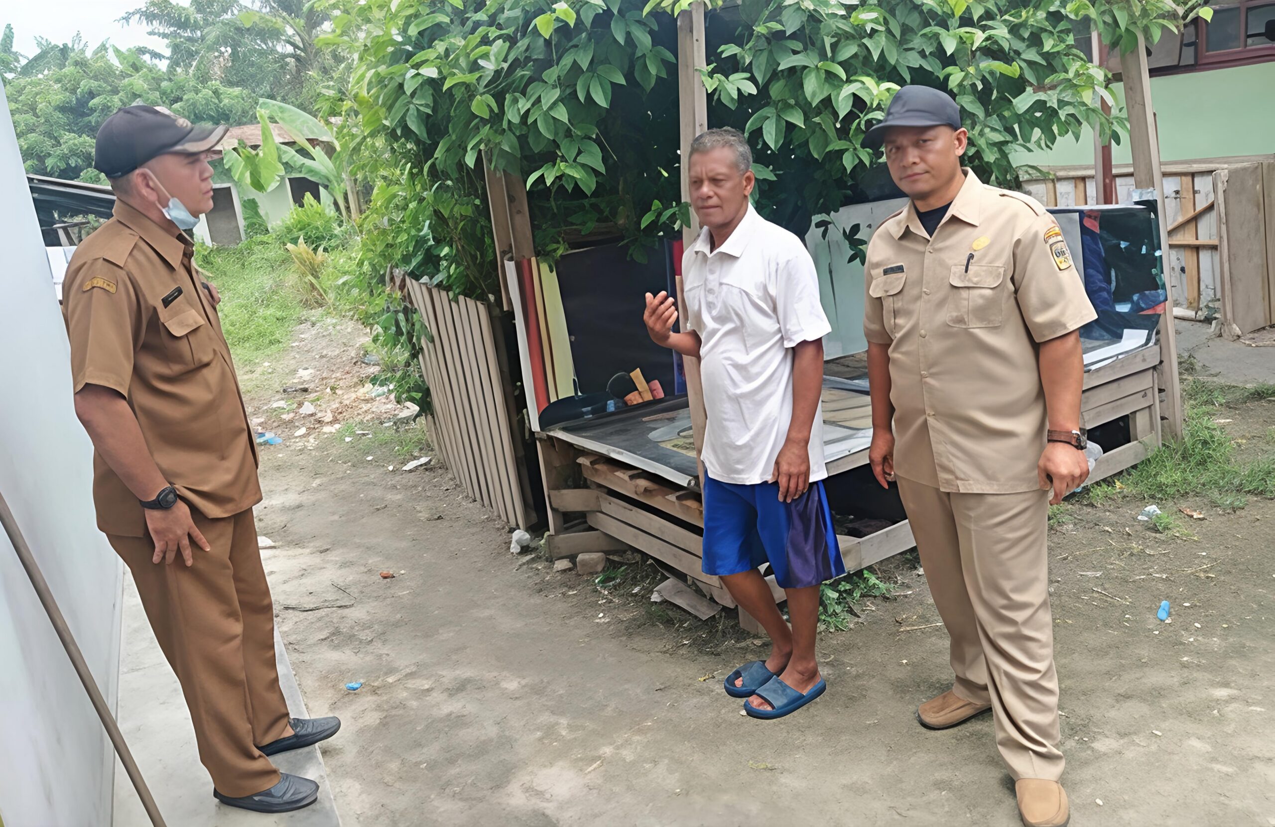 Lurah Mekar Sentosa Tinjau Sekolah Madrasah Dan Selokan Rusak, Dapat Bantuan Pengerasan Jalan Lingkungan 4 Lurah Mekar Sentosa Tinjau Sekolah Madrasah Dan Selokan Rusak, Dapat Bantuan Pengerasan Jalan Lingkungan - IMG 20260916 120958 scaled