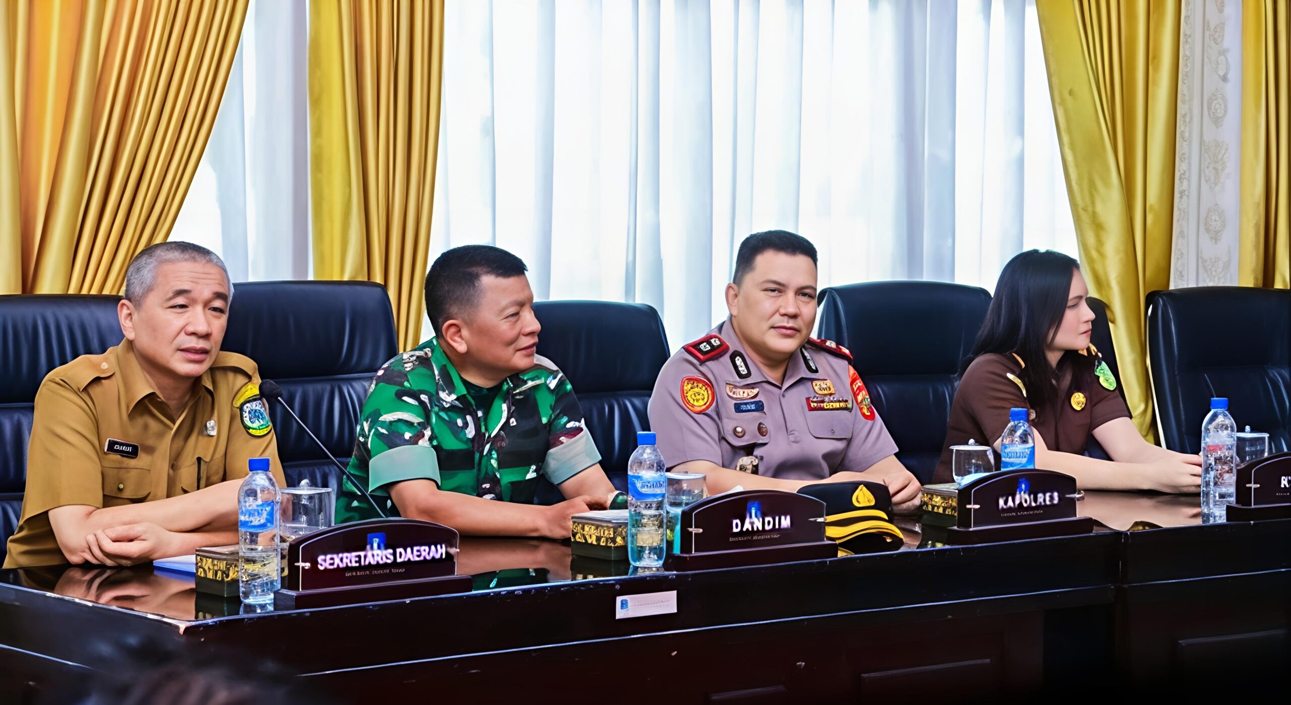 Pemko Dan DPRD Tebing Tinggi Sepakati Rancangan Perubahan KUA-PPAS, TKD Dari Pemerintah Pusat TA 2026 Bertambah Rp. 107,33 Milyar 7 Pemko Dan DPRD Tebing Tinggi Sepakati Rancangan Perubahan KUA-PPAS, TKD Dari Pemerintah Pusat TA 2026 Bertambah Rp. 107,33 Milyar - IMG 20260922 205538 scaled