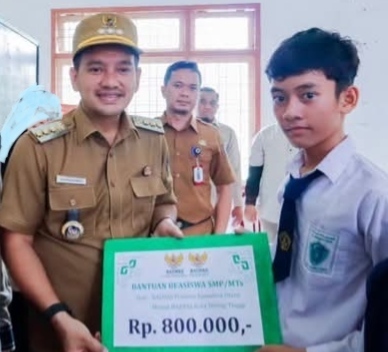 30 Siswa SMP/MTs Kota Tebing Tinggi Terima Bantuan Beasiswa BAZNAS Propsu Kategori Keluarga Tidak Mampu 4 30 Siswa SMP/MTs Kota Tebing Tinggi Terima Bantuan Beasiswa BAZNAS Propsu Kategori Keluarga Tidak Mampu - IMG 20260922 223053