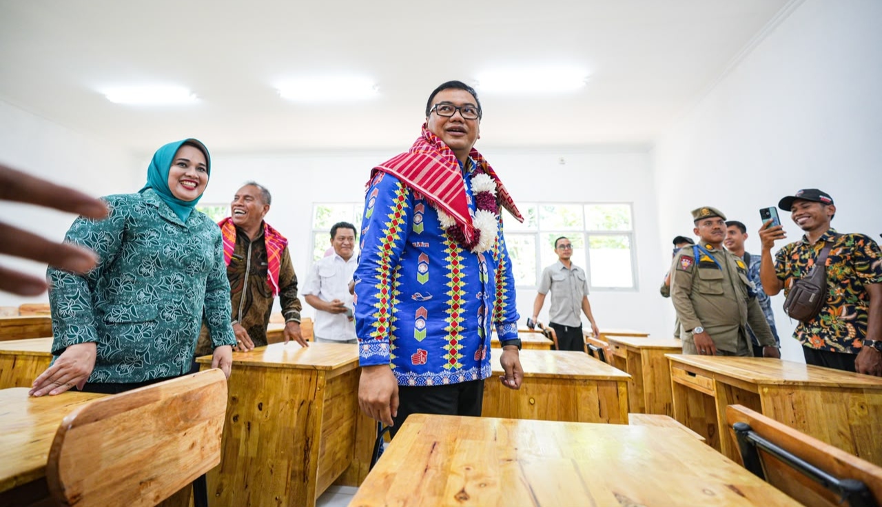 Bupati Deli Serdang Resmikan Gedung Baru SMP Swasta Kavri Talun Kenas 6 Bupati Deli Serdang Resmikan Gedung Baru SMP Swasta Kavri Talun Kenas - IMG 20260924 222725