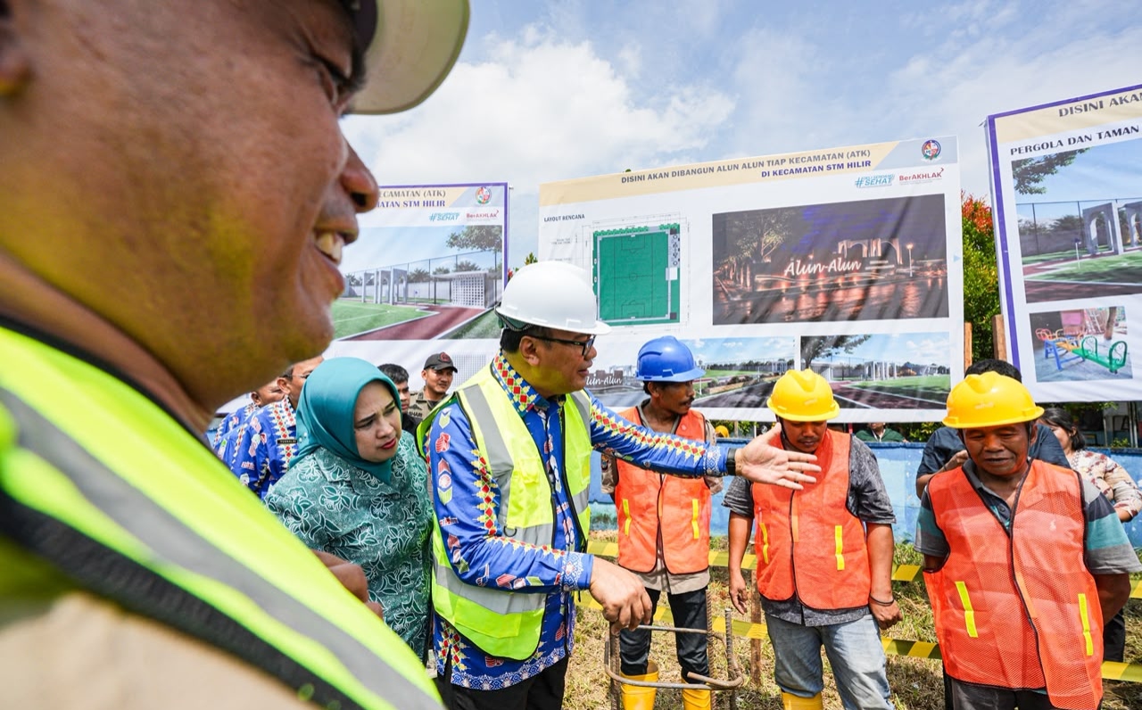Alun-alun Diharapkan Berikan Ruang Bagi Masyarakat Tempat Berolahraga, Berkumpul Dan Kembangkan UMKM - IMG 20260924 231057