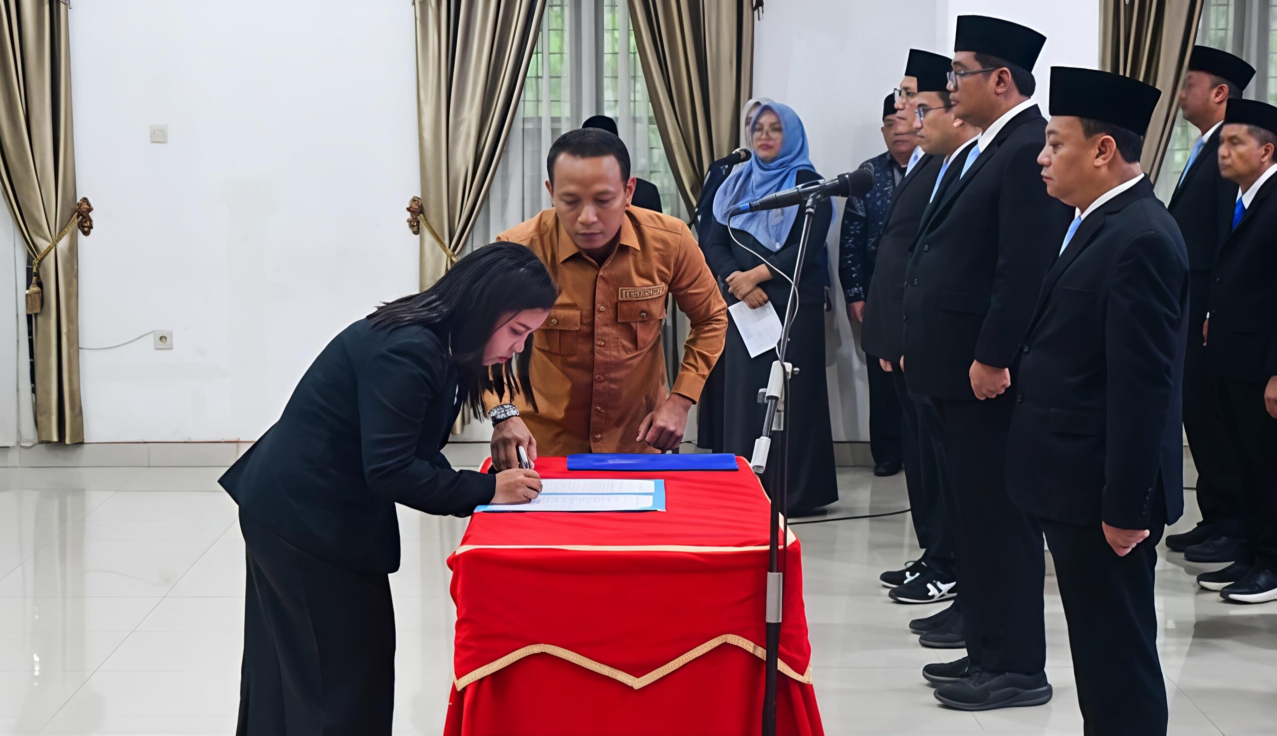 Seluruhnya Perempuan, Sekdakab Deli Serdang Lantik 30 Kepsek Dan Pejabat Fungsional 4 Seluruhnya Perempuan, Sekdakab Deli Serdang Lantik 30 Kepsek Dan Pejabat Fungsional - IMG 20260925 170213 scaled