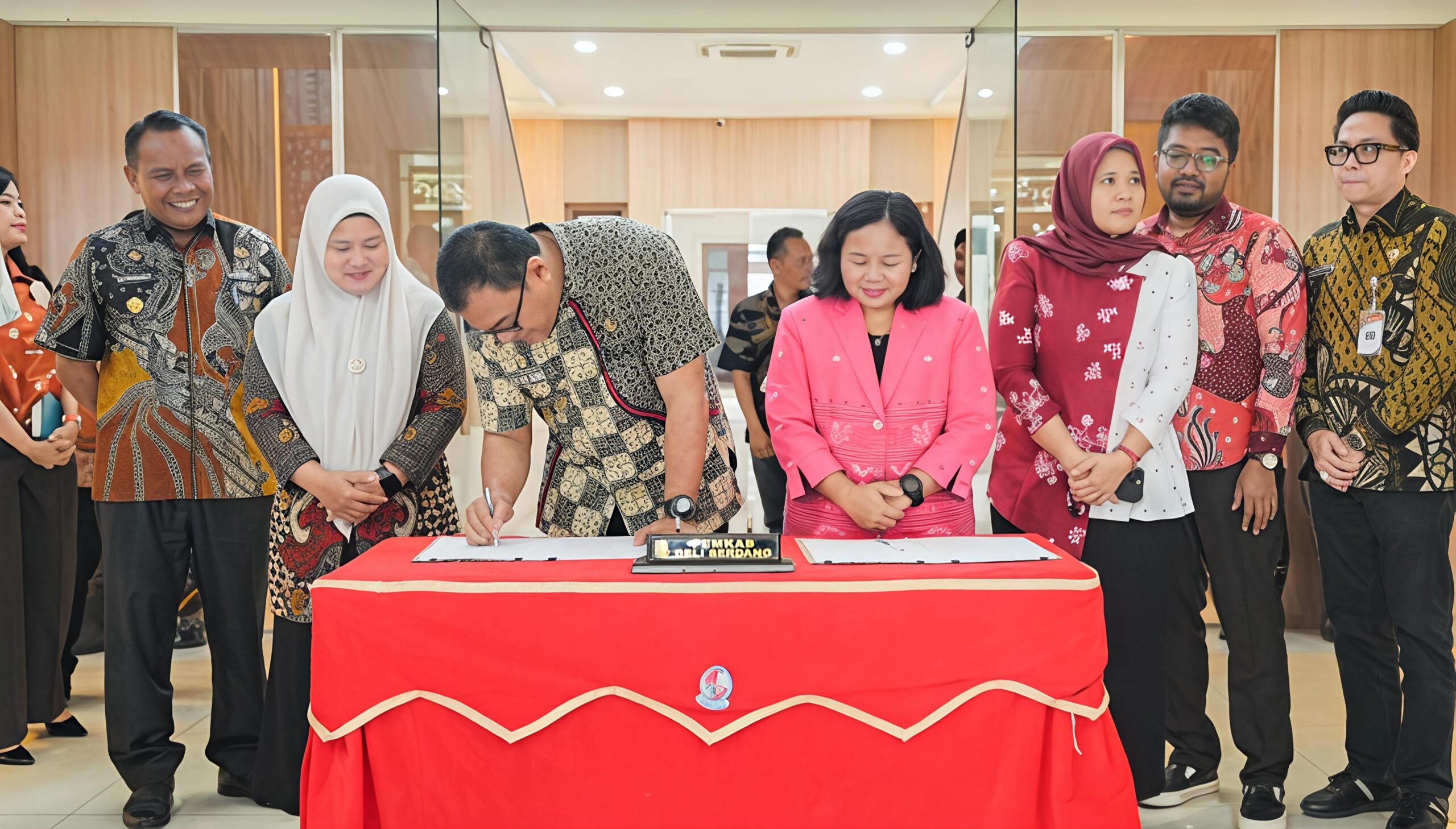 Pemkab Deli Serdang Tandatangani Kesepakatan Dengan KPU, Bersinergi Penguatan Demokrasi 3 Pemkab Deli Serdang Tandatangani Kesepakatan Dengan KPU, Bersinergi Penguatan Demokrasi - IMG 20260925 170430 scaled