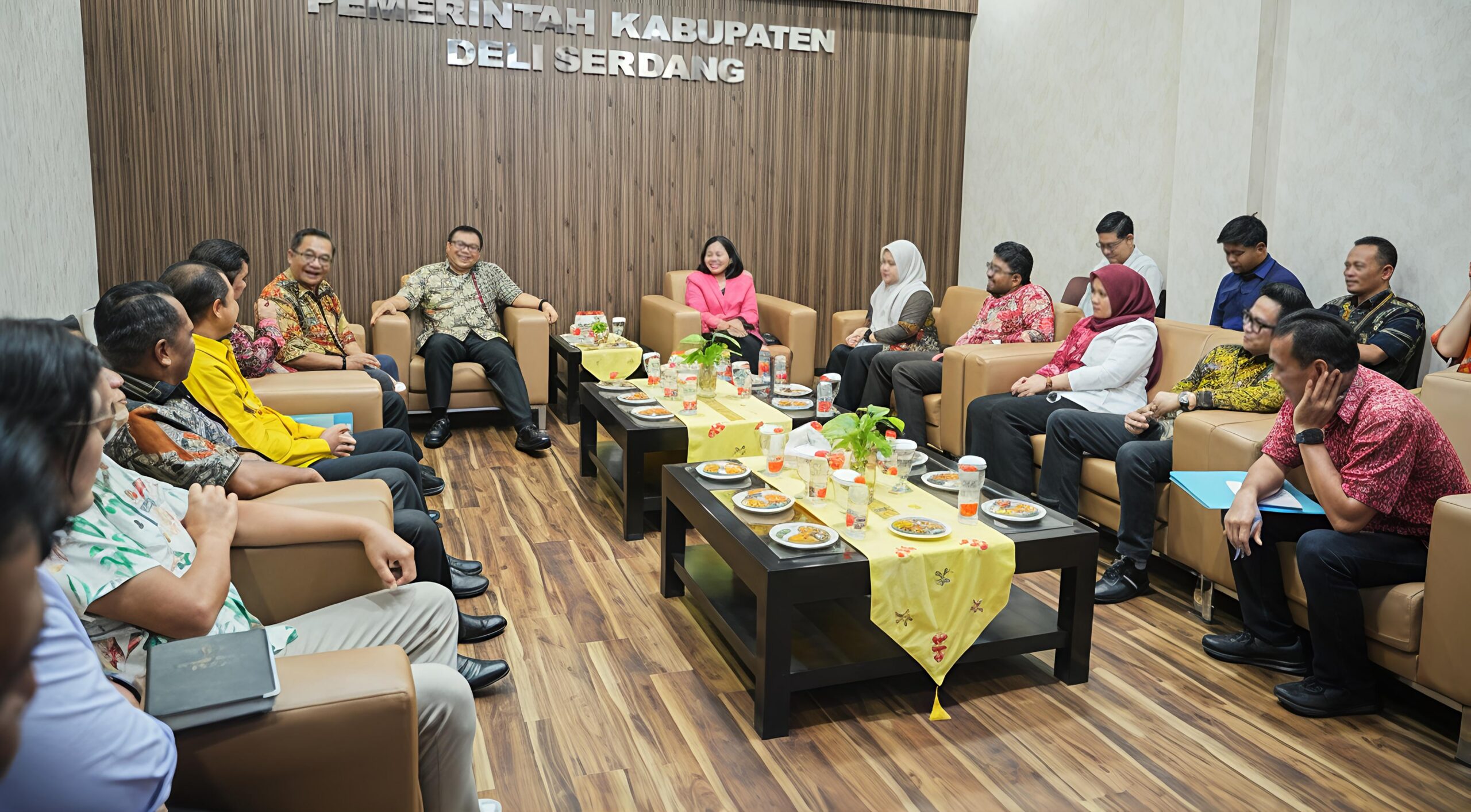 Pemkab Deli Serdang Tandatangani Kesepakatan Dengan KPU, Bersinergi Penguatan Demokrasi 4 Pemkab Deli Serdang Tandatangani Kesepakatan Dengan KPU, Bersinergi Penguatan Demokrasi - IMG 20260925 170518 scaled
