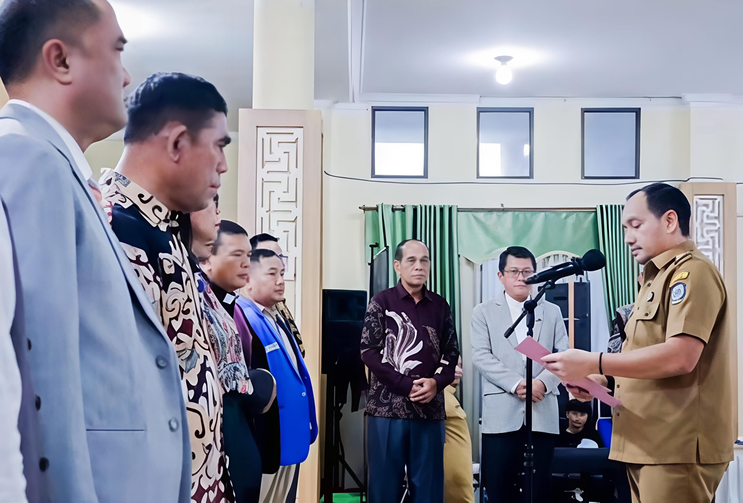 Lantik BKAG Kota Tebing Tinggi, Wali Kota Ajak Ciptakan Kerukunan Umat Beragama Sebagai Modal Penting Pembangunan Daerah 3 Lantik BKAG Kota Tebing Tinggi, Wali Kota Ajak Ciptakan Kerukunan Umat Beragama Sebagai Modal Penting Pembangunan Daerah - IMG 20260929 105303 scaled