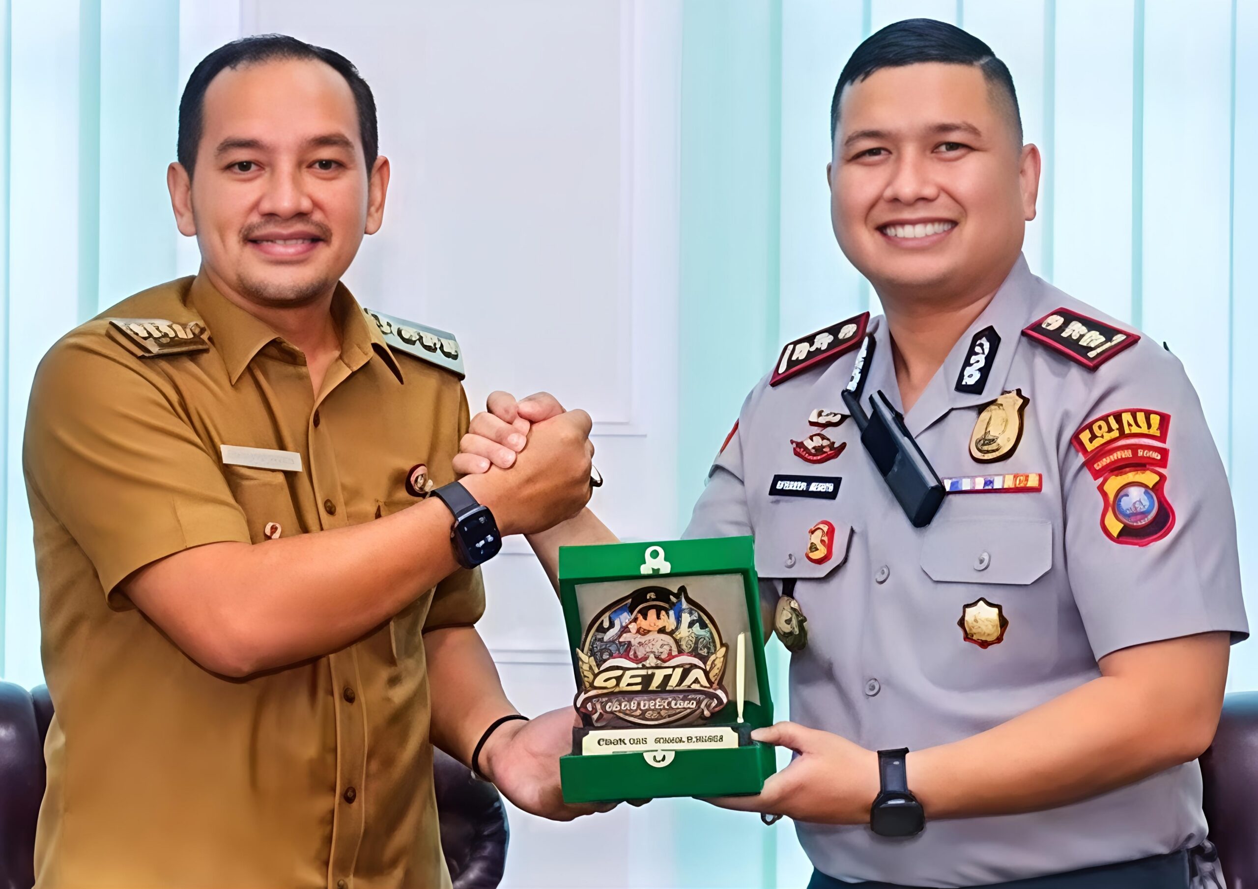 Wali Kota H. Iman Irdian Saragih Terima Kunjungan Kapolres Baru Tebing Tinggi AKBP Hotmartua Ambarita 3 Wali Kota H. Iman Irdian Saragih Terima Kunjungan Kapolres Baru Tebing Tinggi AKBP Hotmartua Ambarita - IMG 20260929 105506 scaled