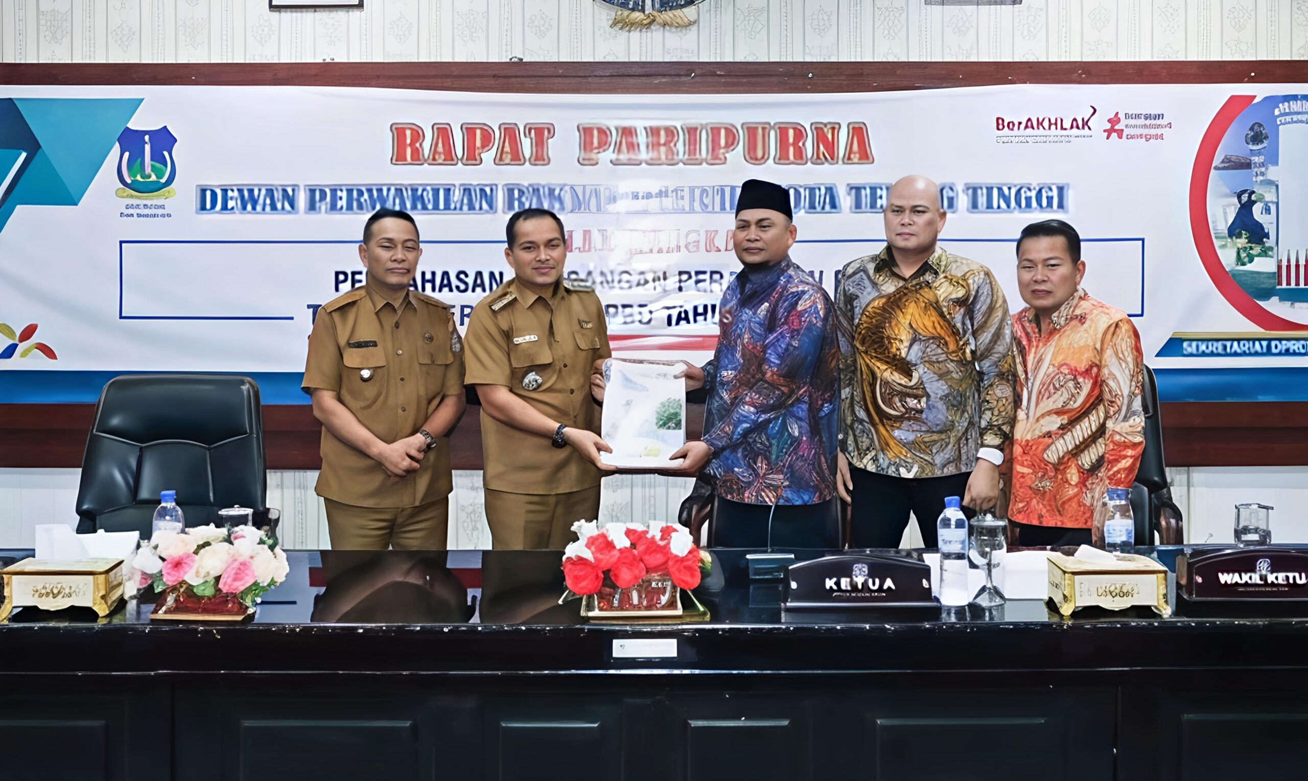 Setuju! Enam Fraksi DPRD Kota Tebing Tinggi Sepakati Ranperda P-APBD TA 2026, Wali Kota Ucapkan Terimakasih  - IMG 20260930 110428 scaled
