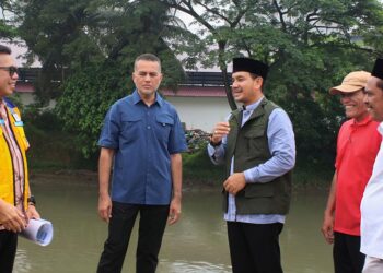 Anggota DPR RI Musa Rajekshah Tinjau Pekerjaan Tanggul Penahan Banjir Jalan Anturmangan Kota Tebing Tinggi, Wali Kota Iman Irdian Sampaikan Terimakasih 