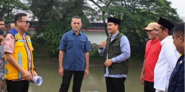 Anggota DPR RI Musa Rajekshah Tinjau Pekerjaan Tanggul Penahan Banjir Jalan Anturmangan Kota Tebing Tinggi, Wali Kota Iman Irdian Sampaikan Terimakasih 