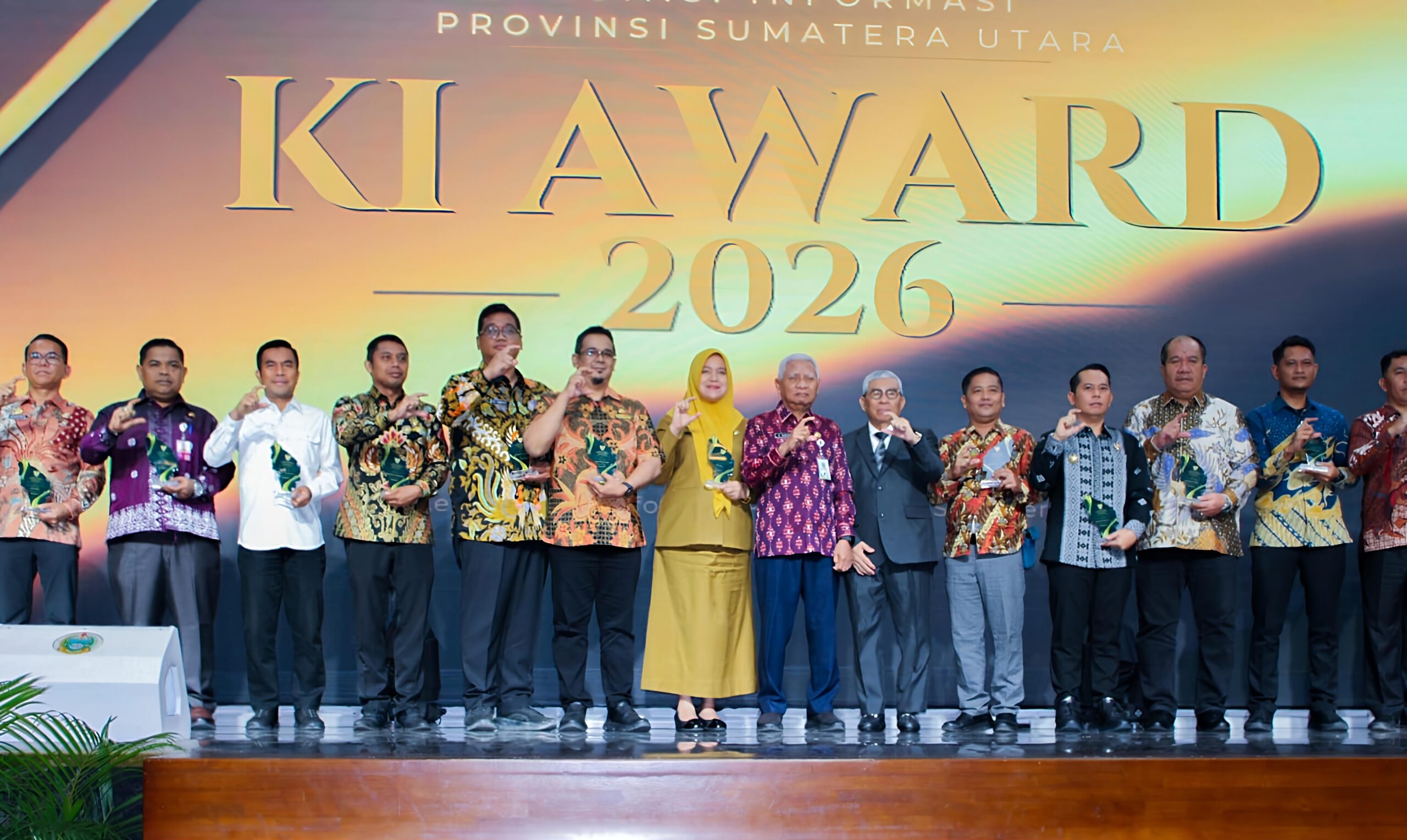 Pemko Tebing Tinggi Raih Predikat Informatif KI Sumut Award 2026 - IMG 20261021 165334 scaled