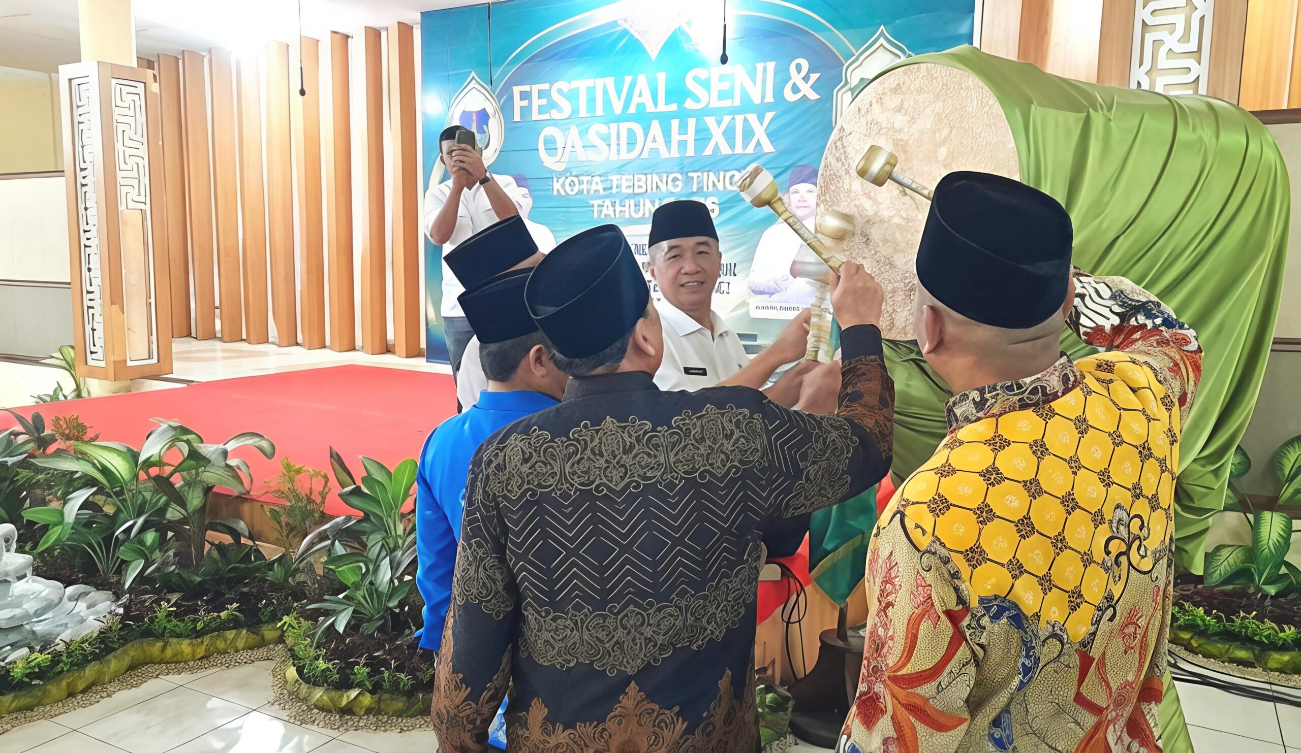 Sekdako Tebing Tinggi Buka Festival Seni Qasidah XIX, Tekankan Penguatan Nilai Spiritual Dan Karakter 3 Sekdako Tebing Tinggi Buka Festival Seni Qasidah XIX, Tekankan Penguatan Nilai Spiritual Dan Karakter - IMG 20261023 171313 scaled