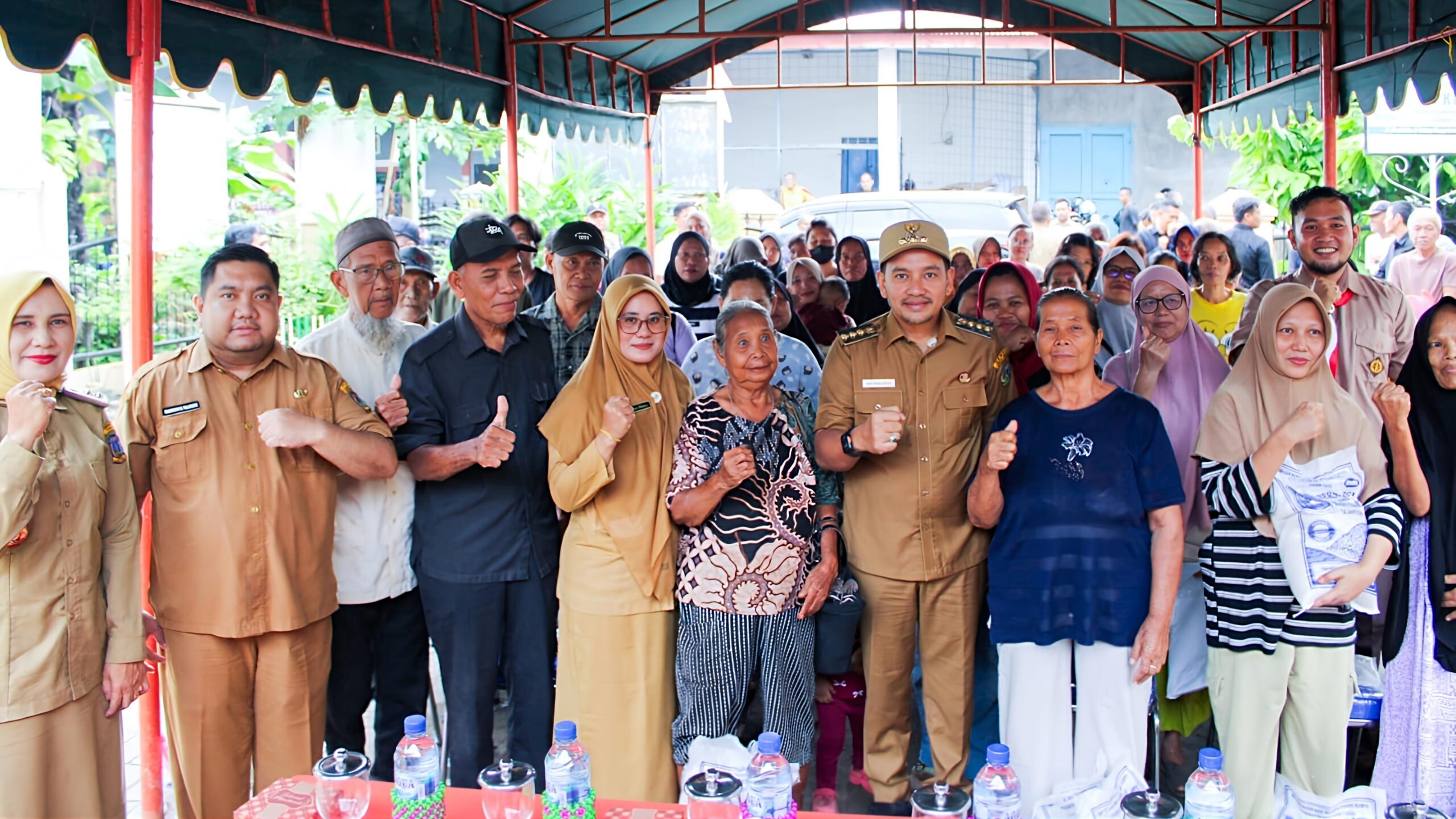 Warga Kota Tebing Tinggi Terima Beras 10 Kg, Wali Kota Bagikan Dari Kelurahan Ke Kelurahan 5 Warga Kota Tebing Tinggi Terima Beras 10 Kg, Wali Kota Bagikan Dari Kelurahan Ke Kelurahan - IMG 20261026 211451 scaled